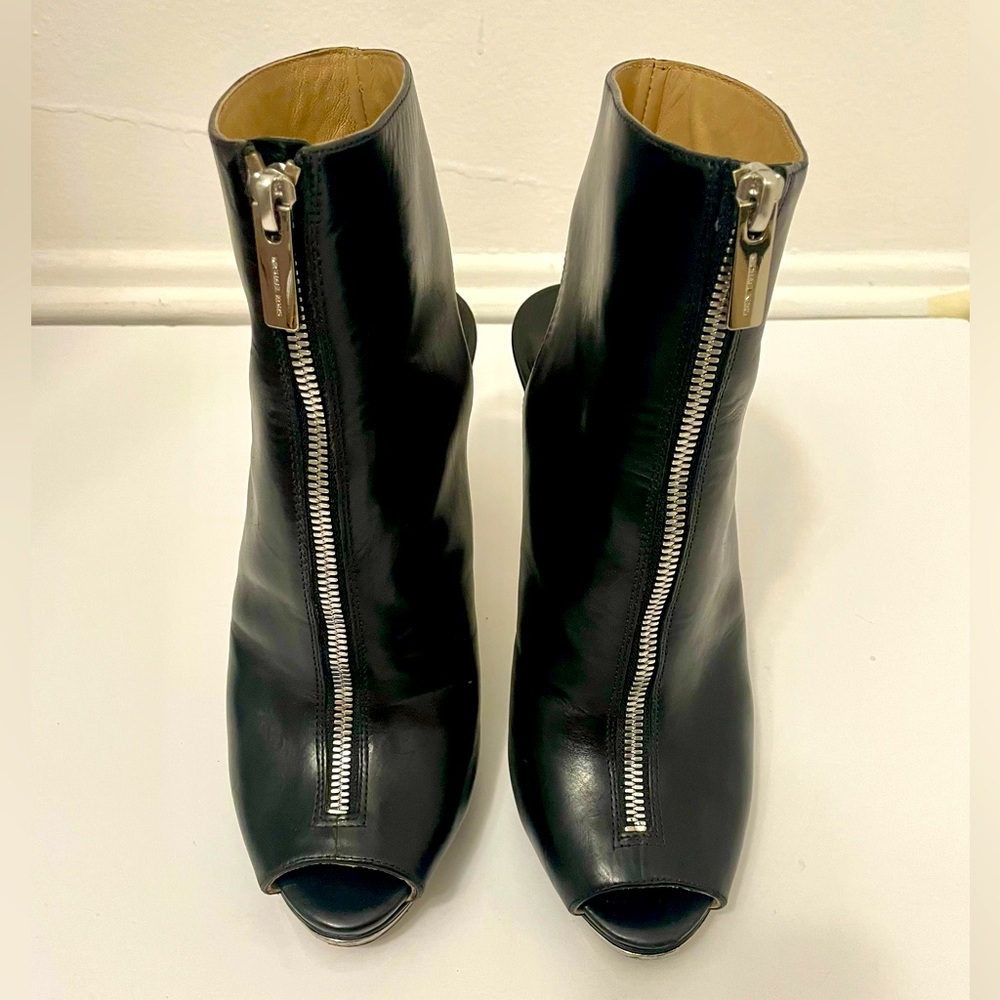 Michael Kors Black Leather Heels Booties 8.5